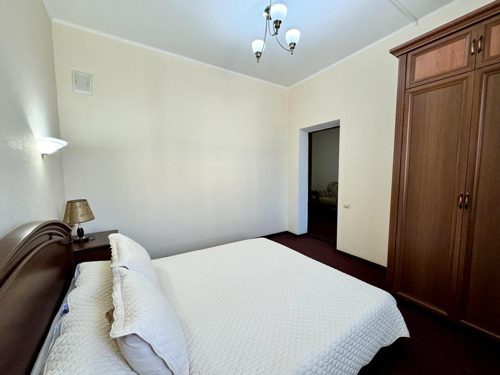 Hotel Zhambyl Taraz Luaran gambar