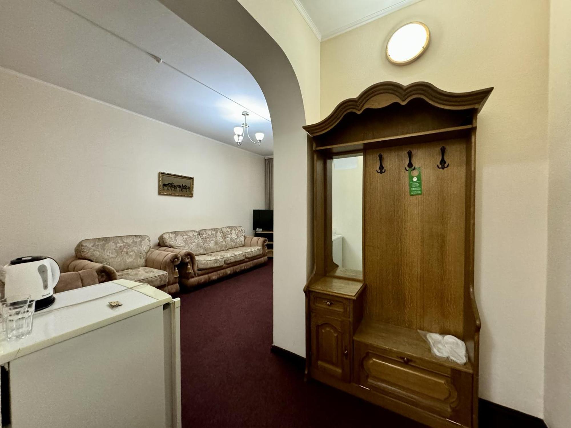 Hotel Zhambyl Taraz Luaran gambar