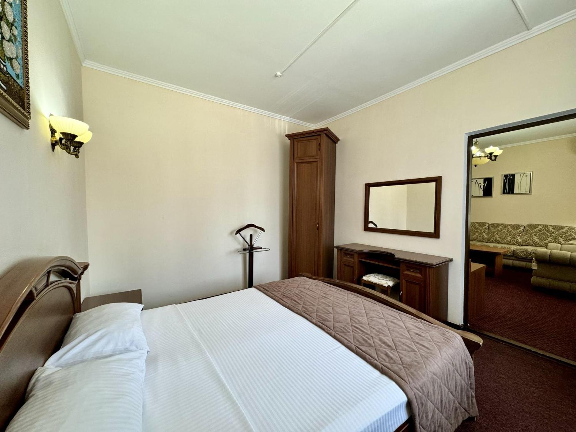 Hotel Zhambyl Taraz Luaran gambar