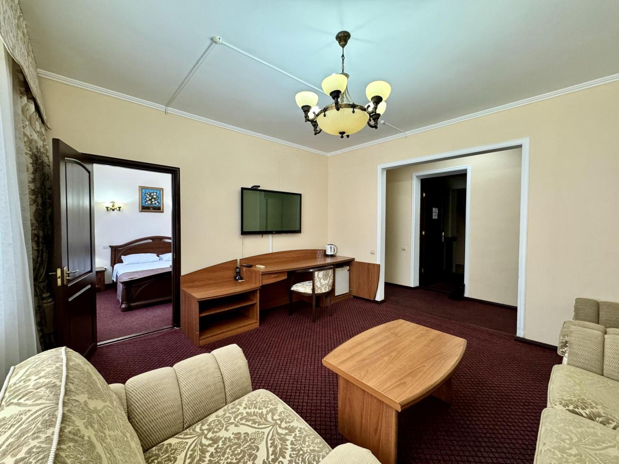 Hotel Zhambyl Taraz Luaran gambar