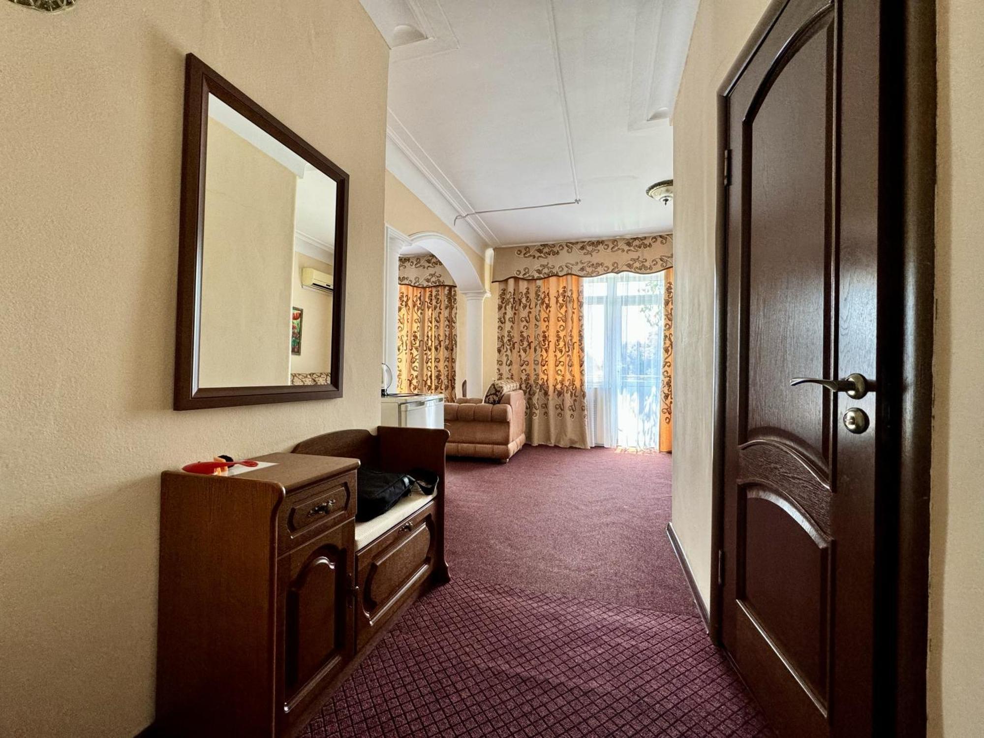 Hotel Zhambyl Taraz Luaran gambar