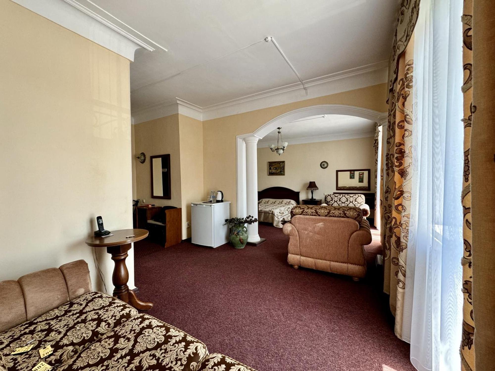 Hotel Zhambyl Taraz Luaran gambar
