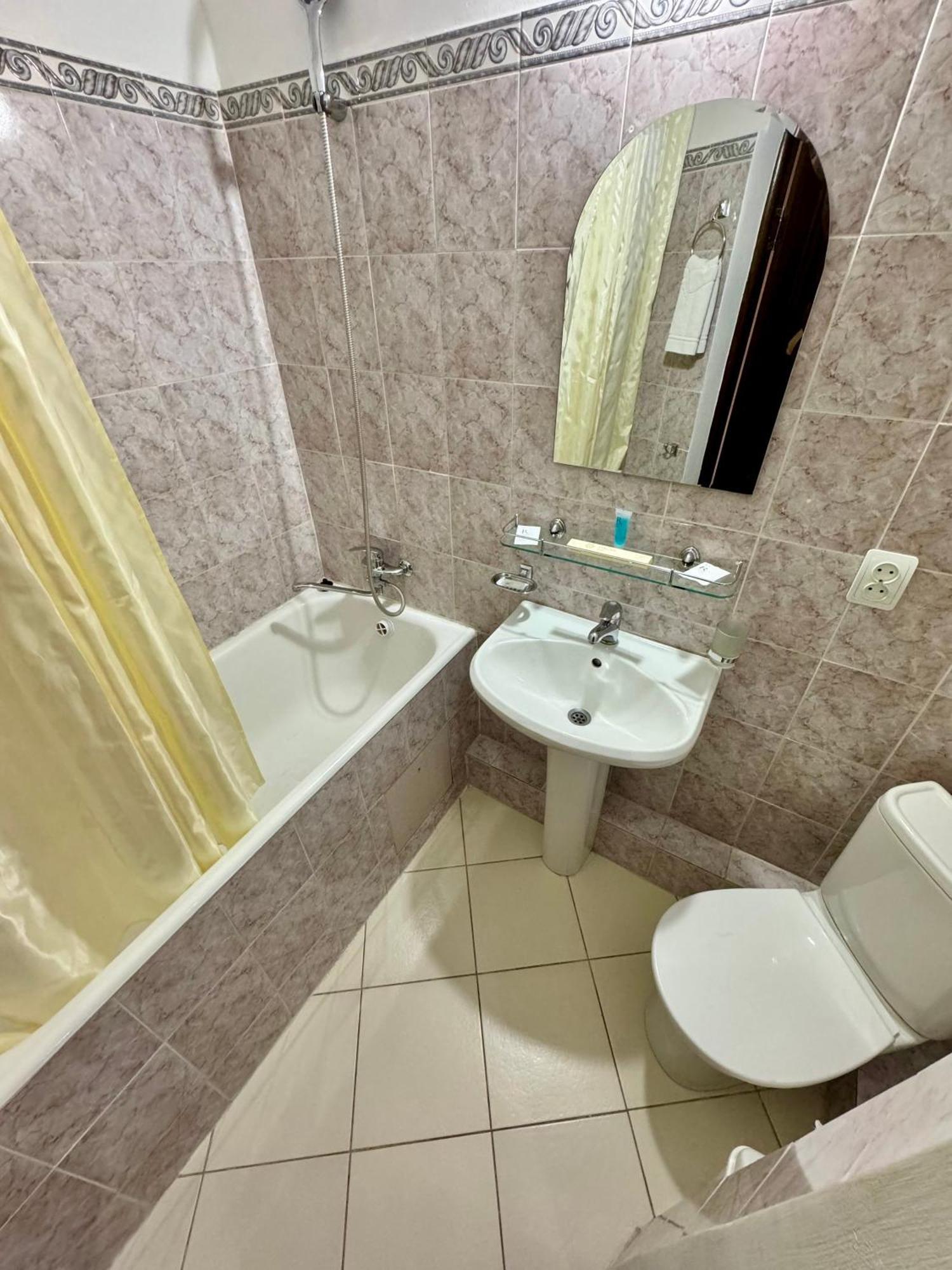 Hotel Zhambyl Taraz Luaran gambar