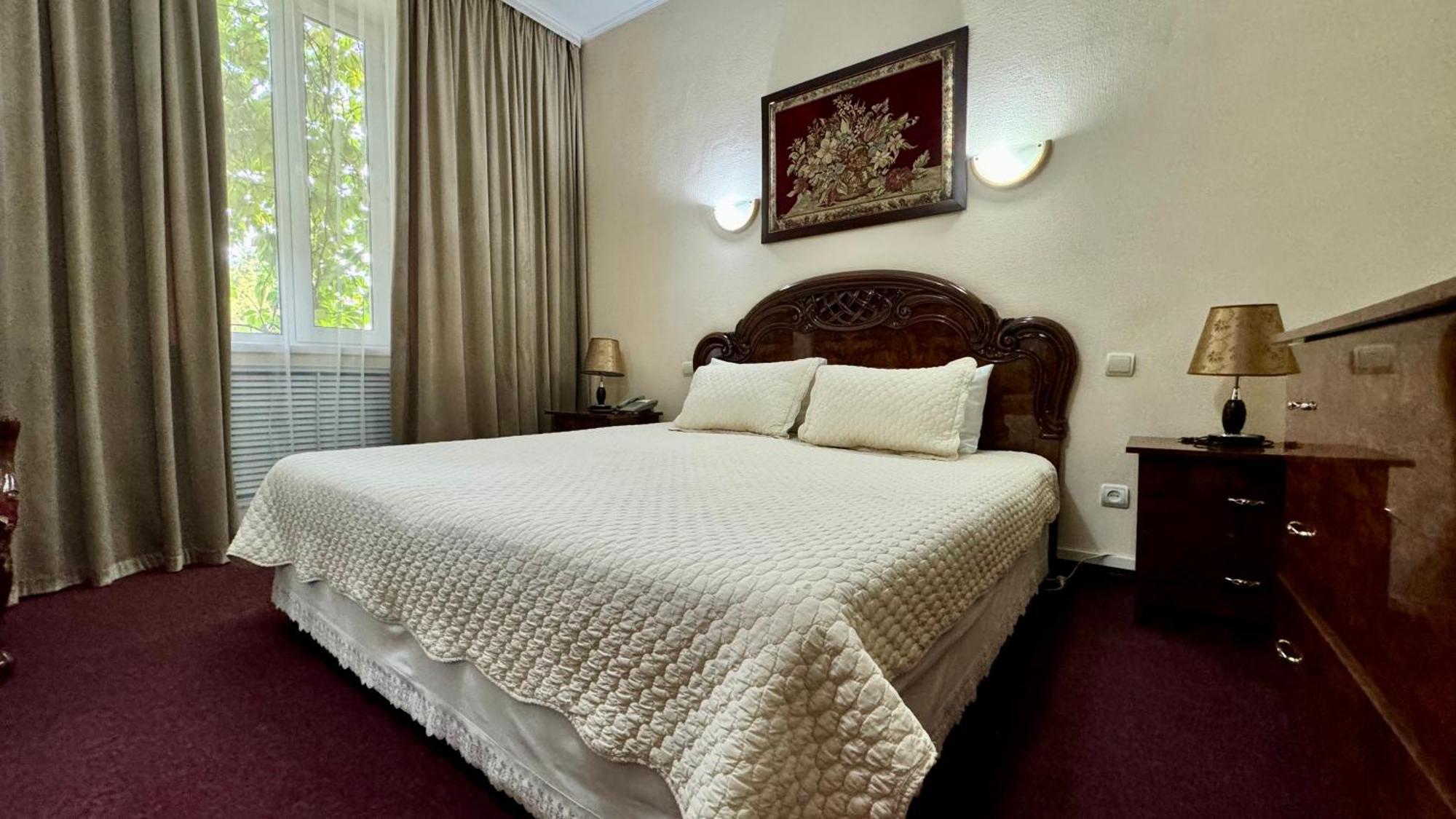 Hotel Zhambyl Taraz Luaran gambar